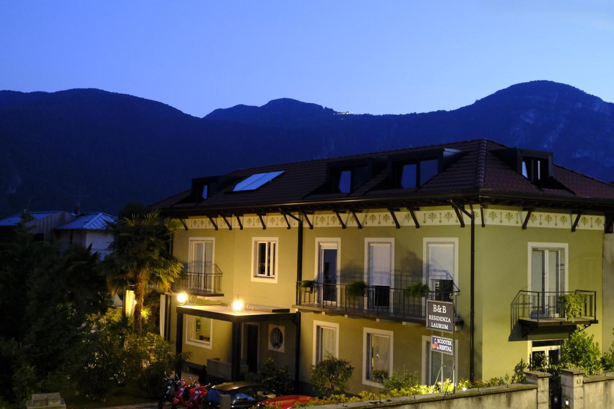 Residenza Laurum Mandello del Lario Exteriör bild